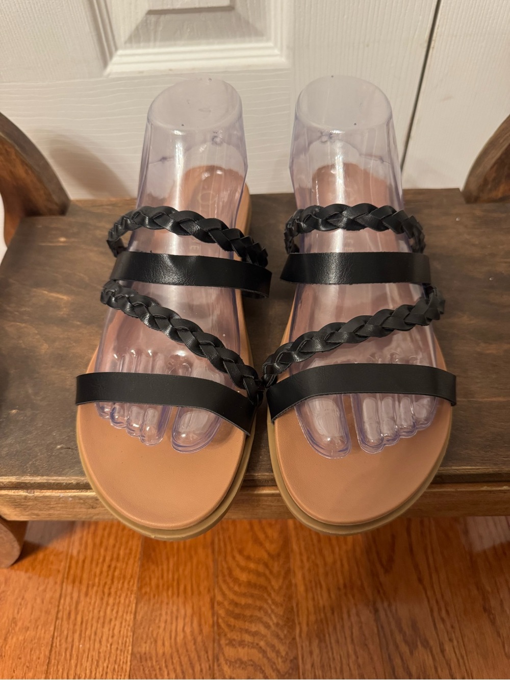 Journee Women's Colette Flat Sandals